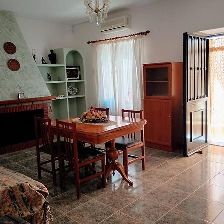 Vivienda Rural Los Iberos M&M, Castellar de Santisteban 外观 照片